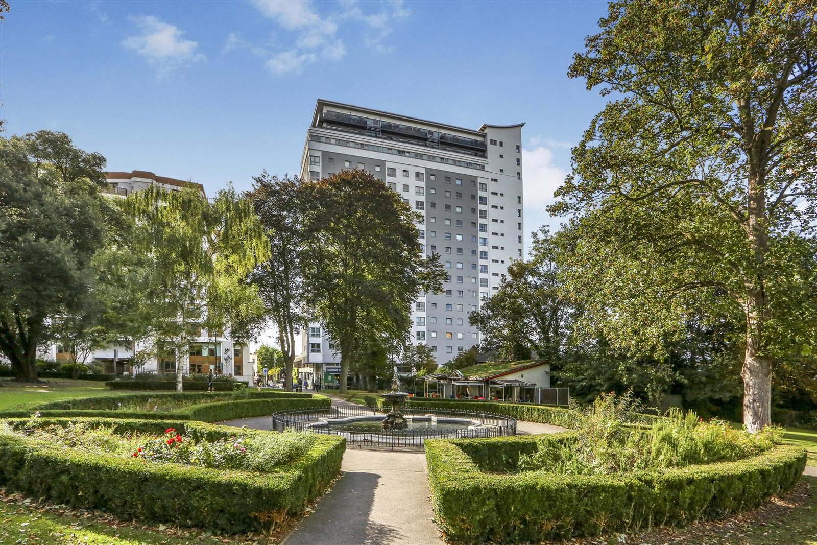 Throwley Way, Sutton