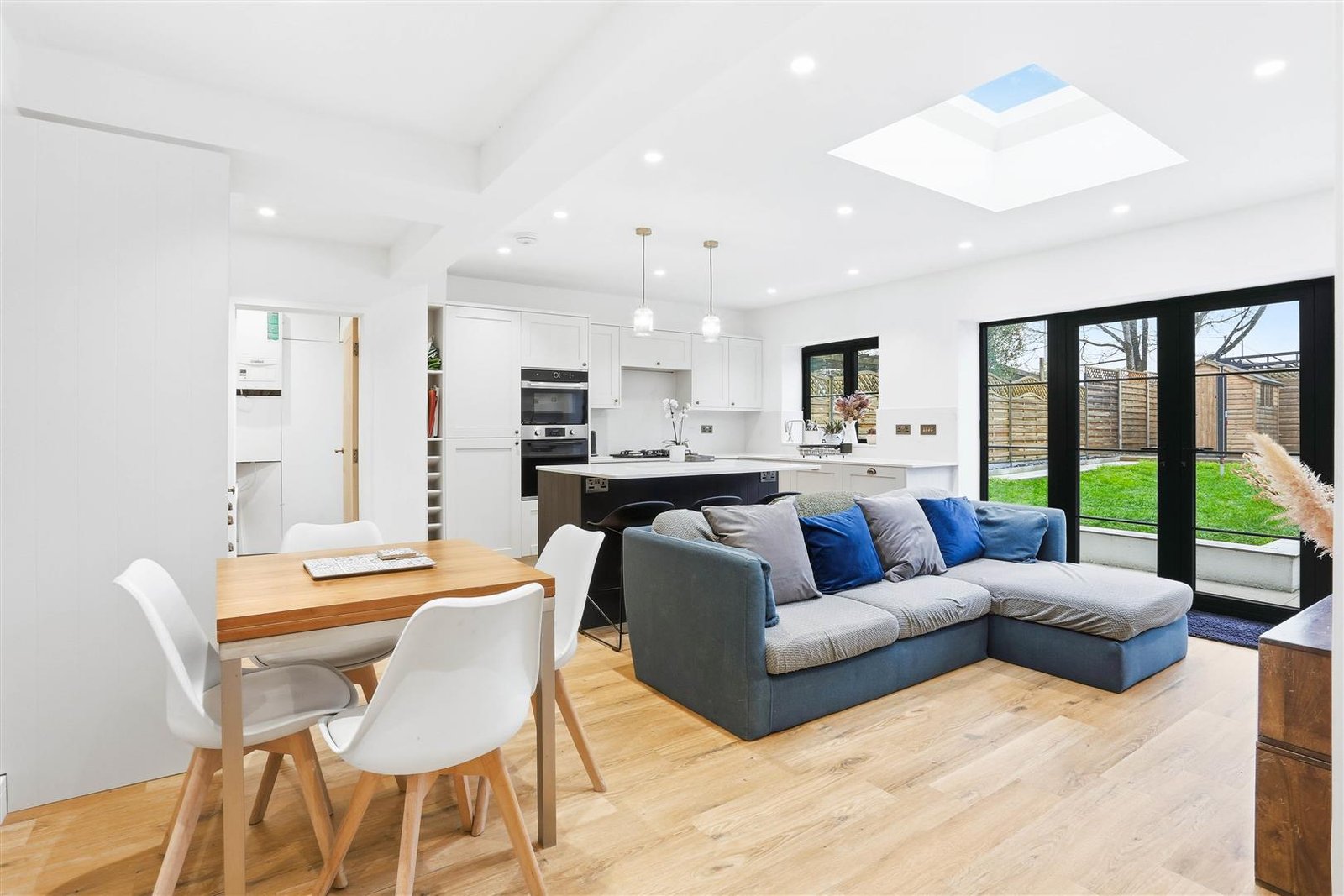 Gander Green Lane, Sutton