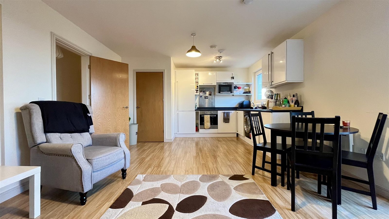 St. James Road, Sutton