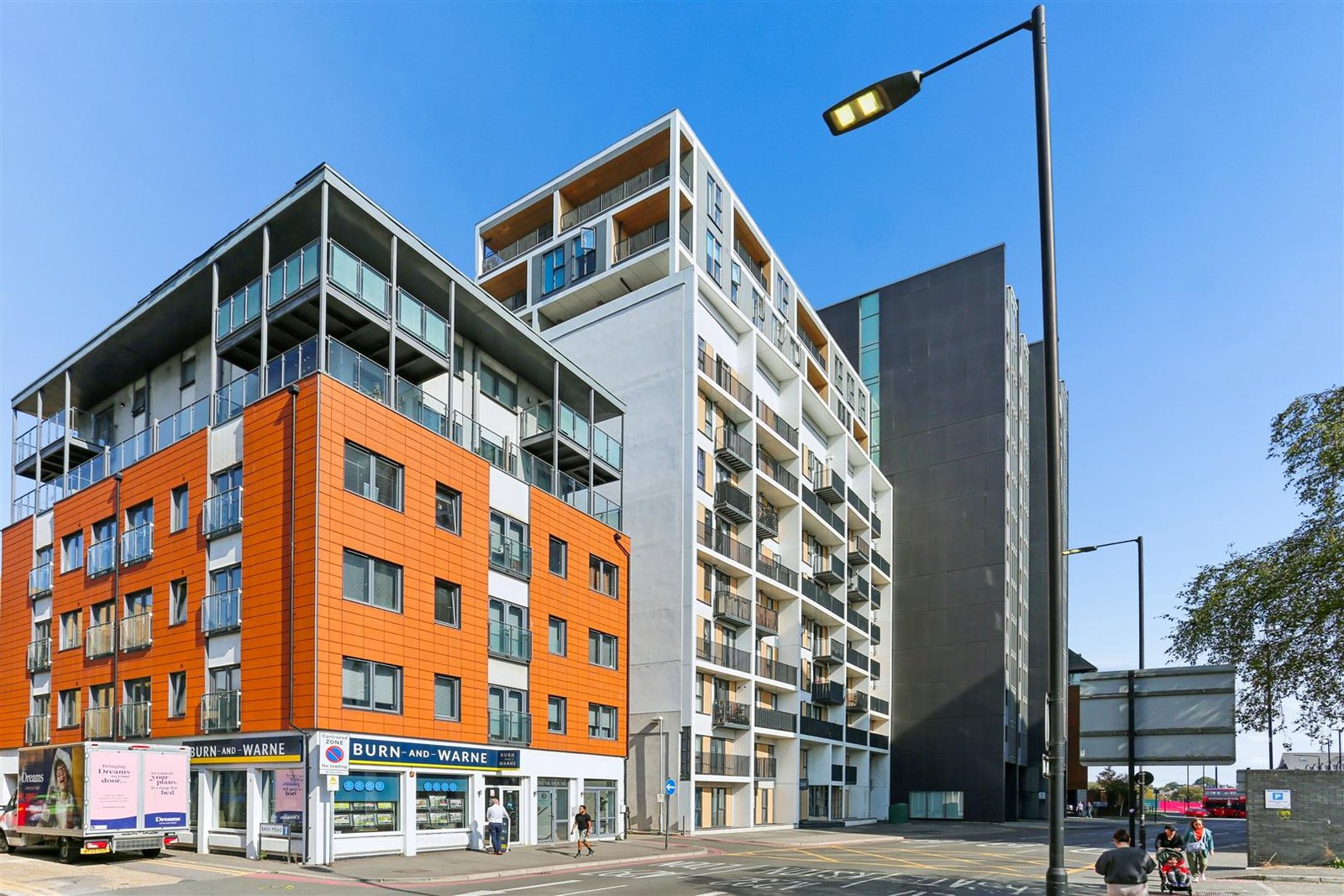 Sutton Court Road, Sutton